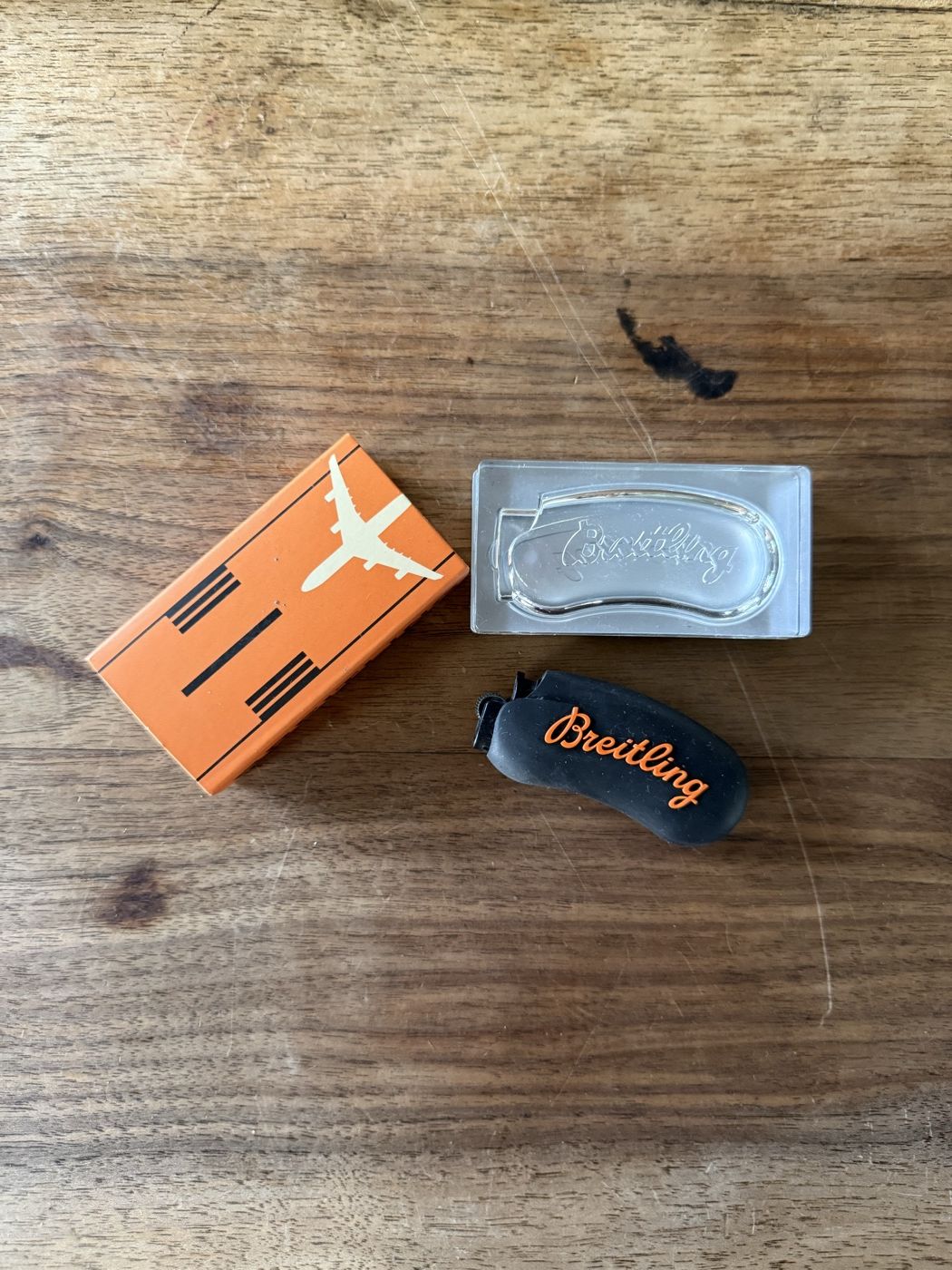 Breitling Feuerzeug in Acryl-Box