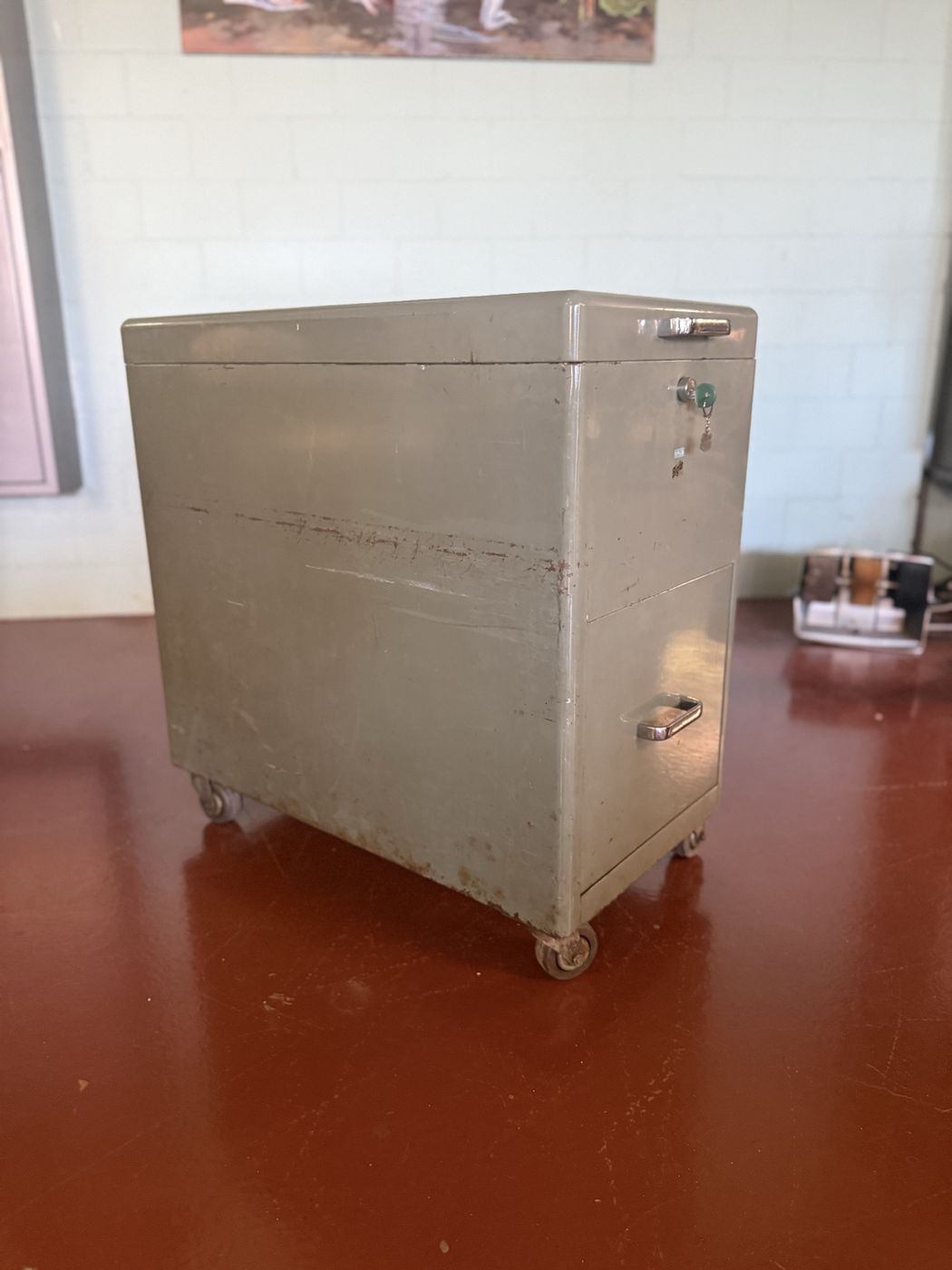 Rollcontainer Bigla · Stahl