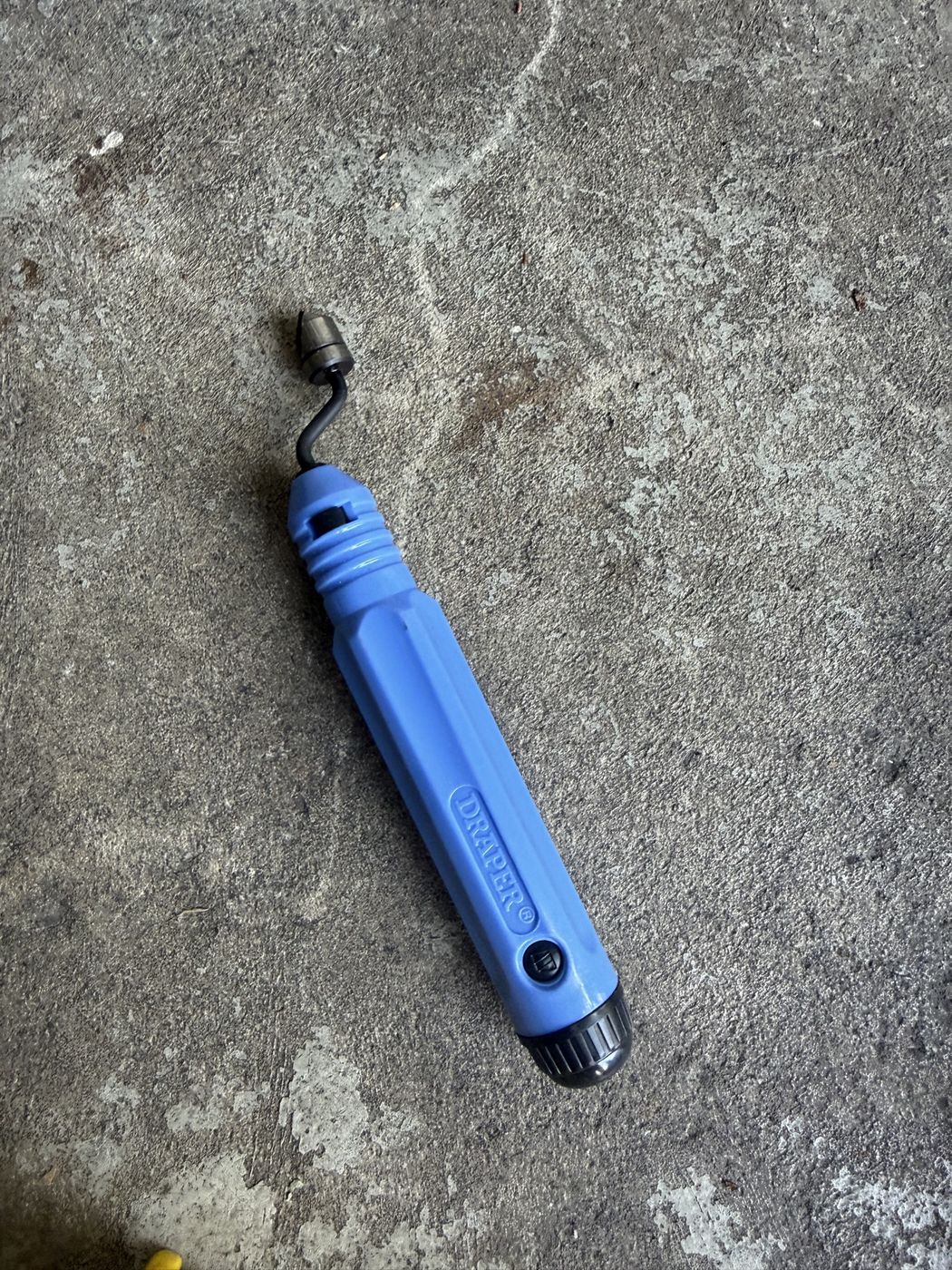 Deburring tool
