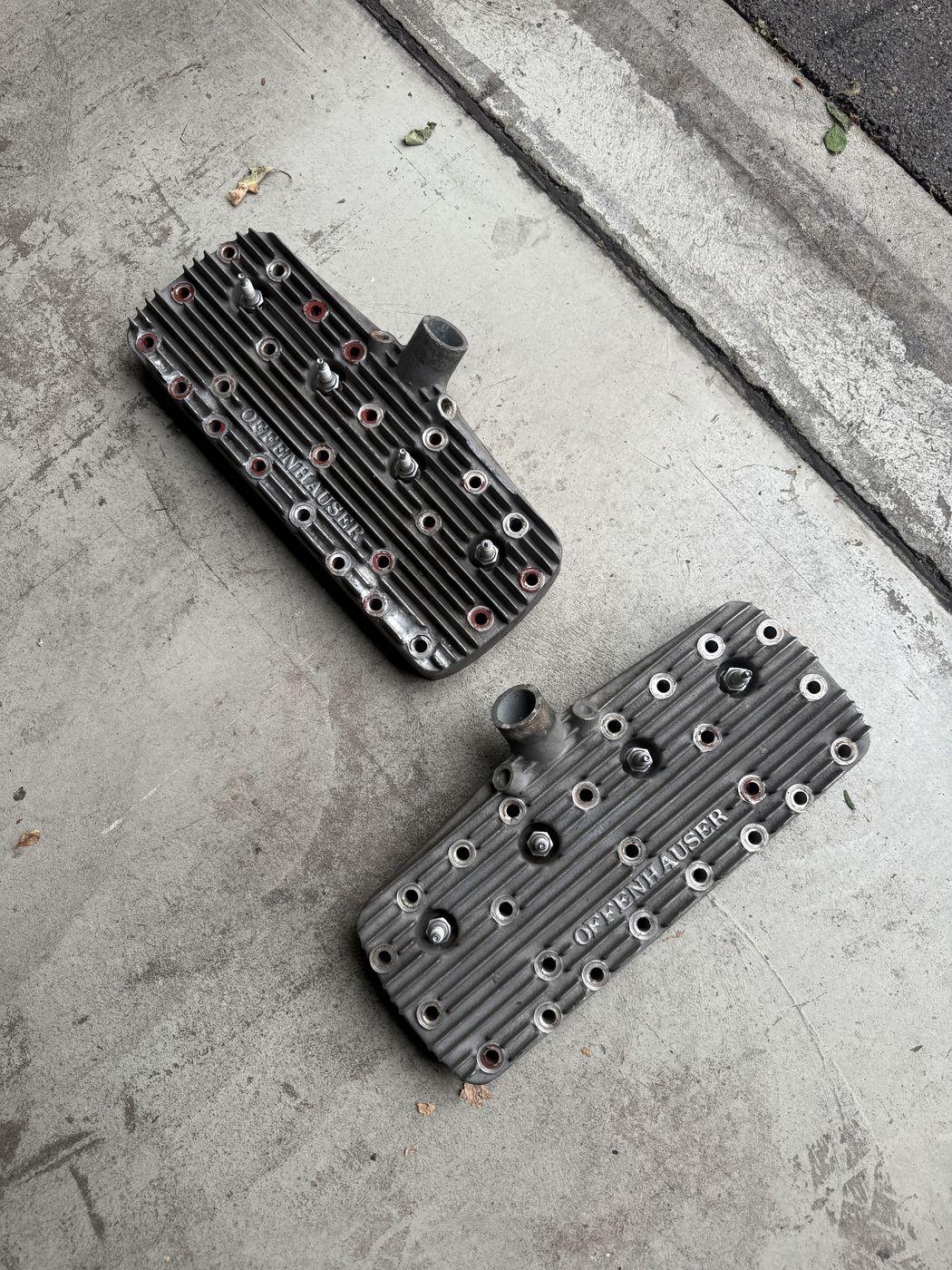 Offenhauser cylinder heads · Flathead V8 · faulty