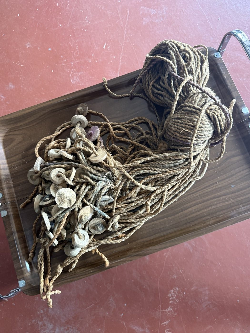 Fischernetz mit Holzschwimmern