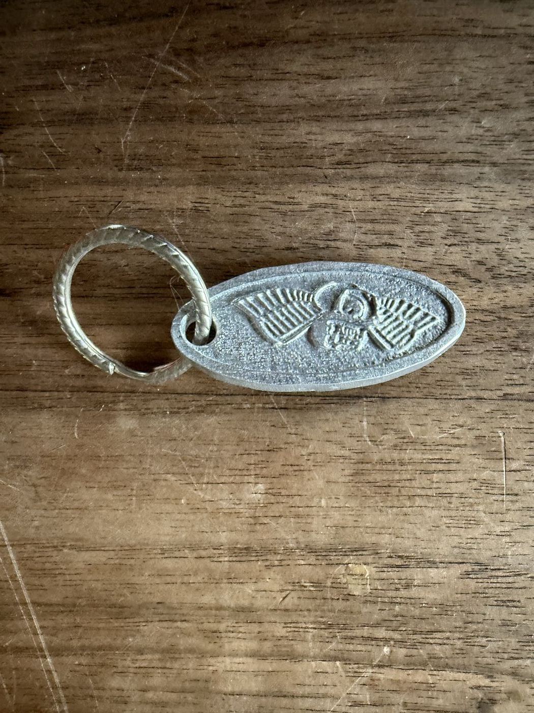 Tiki-Schlüsselanhänger aus Metall