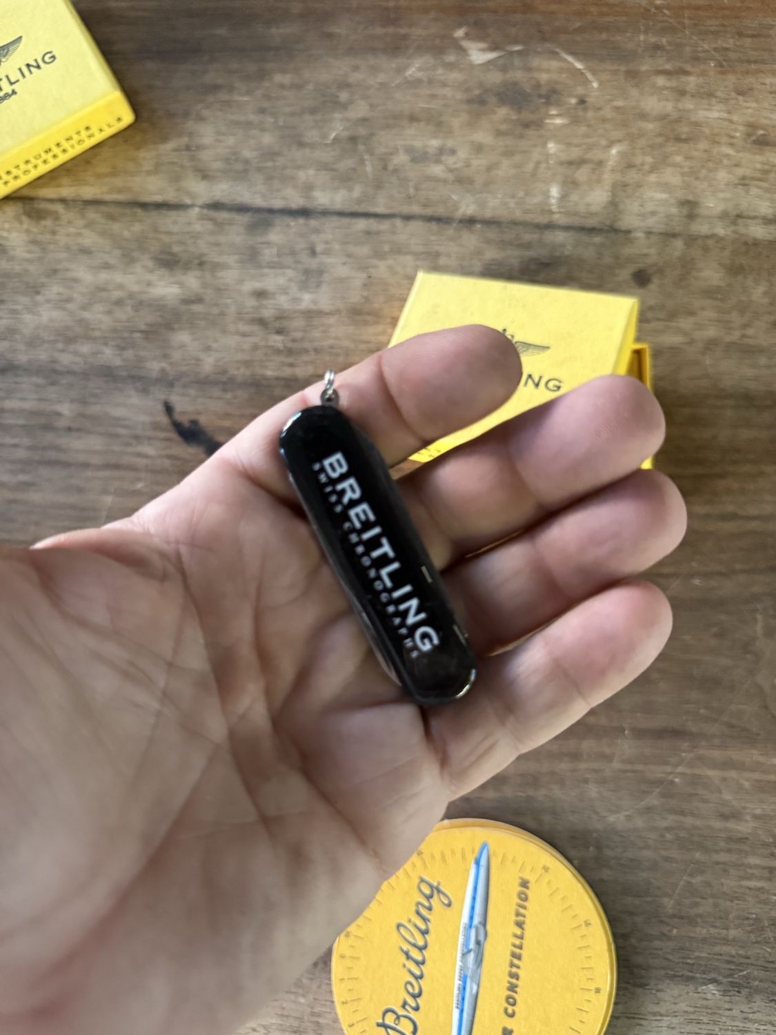 Breitling Taschenmesser, schwarz, in Originalschachtel