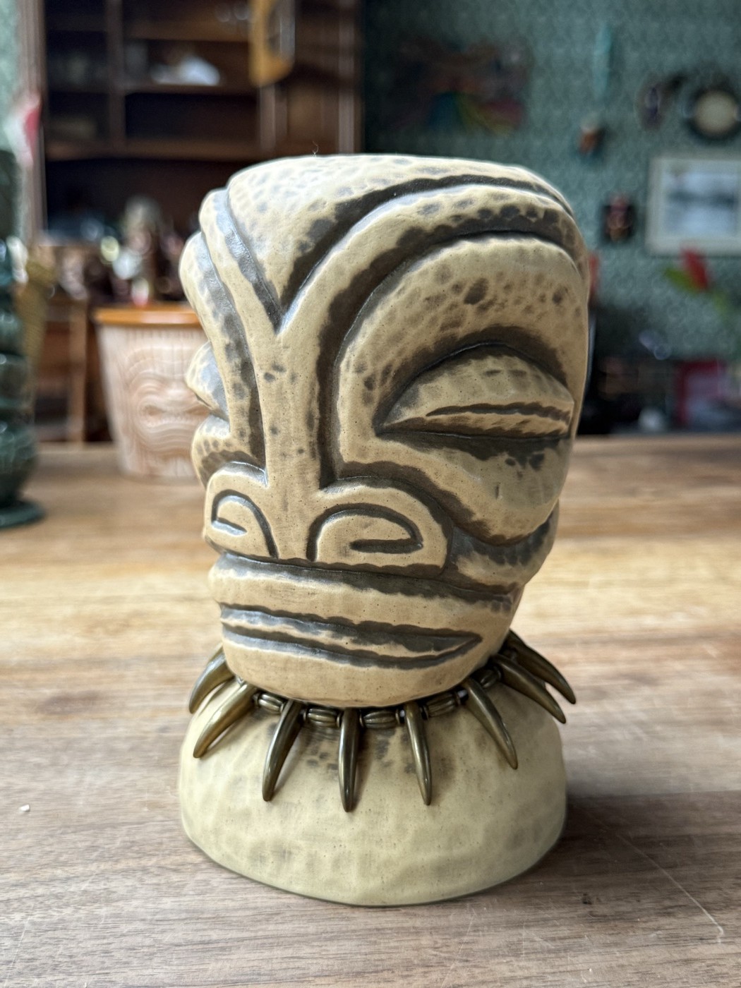 JerK Kustoms «Alibi's Tiki Bar» Mug #29, cremefarbener
