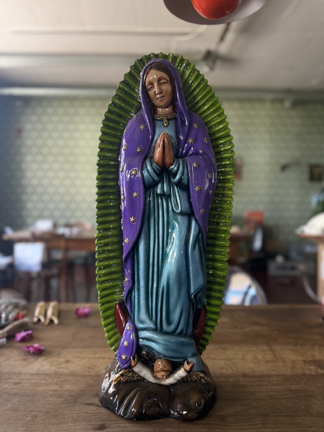 Virgen de Guadalupe · 70 cm Altarfigur mit Flammen-Airbrush