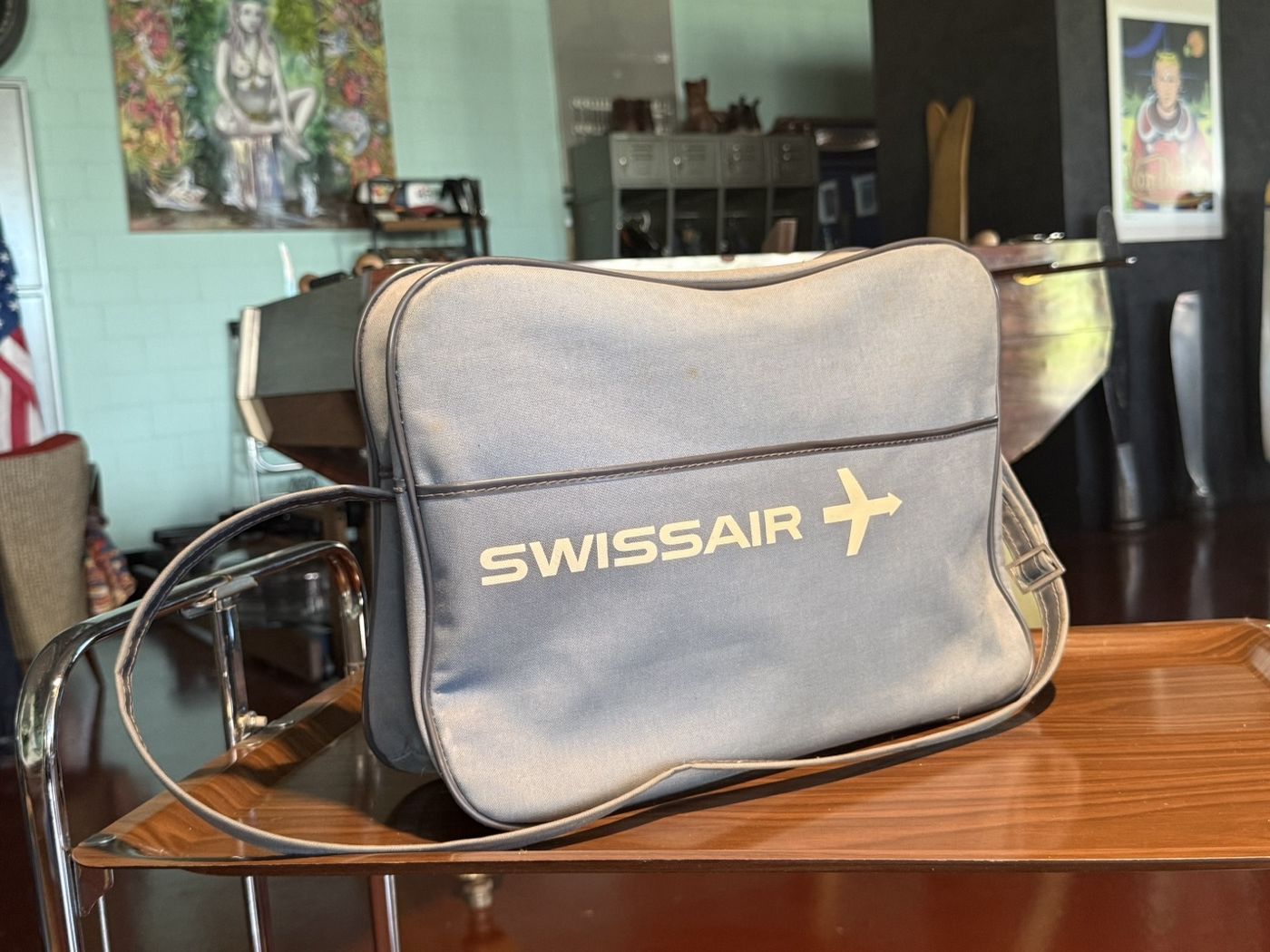 Swissair Schultertasche · goldenes Logo