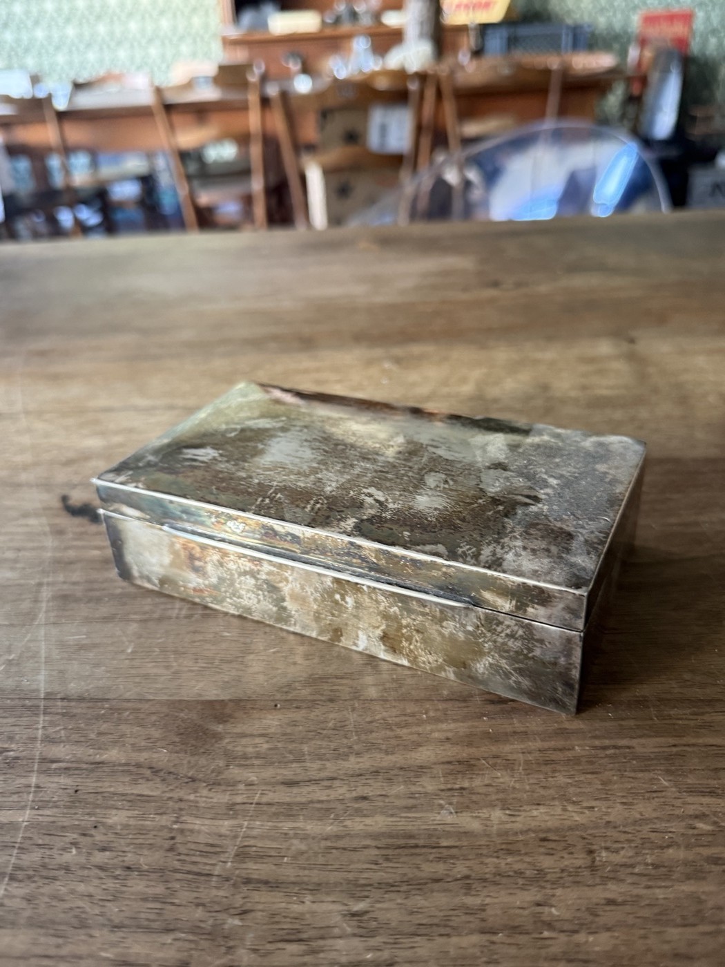 Zigarettendose mit Holzfutter