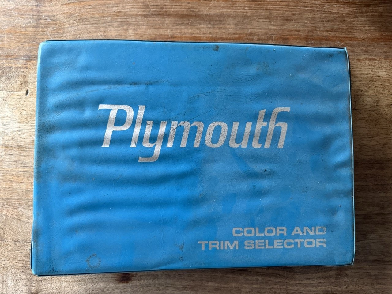 Plymouth «Color and Trim Selector» ca. 1969, Händler-Album