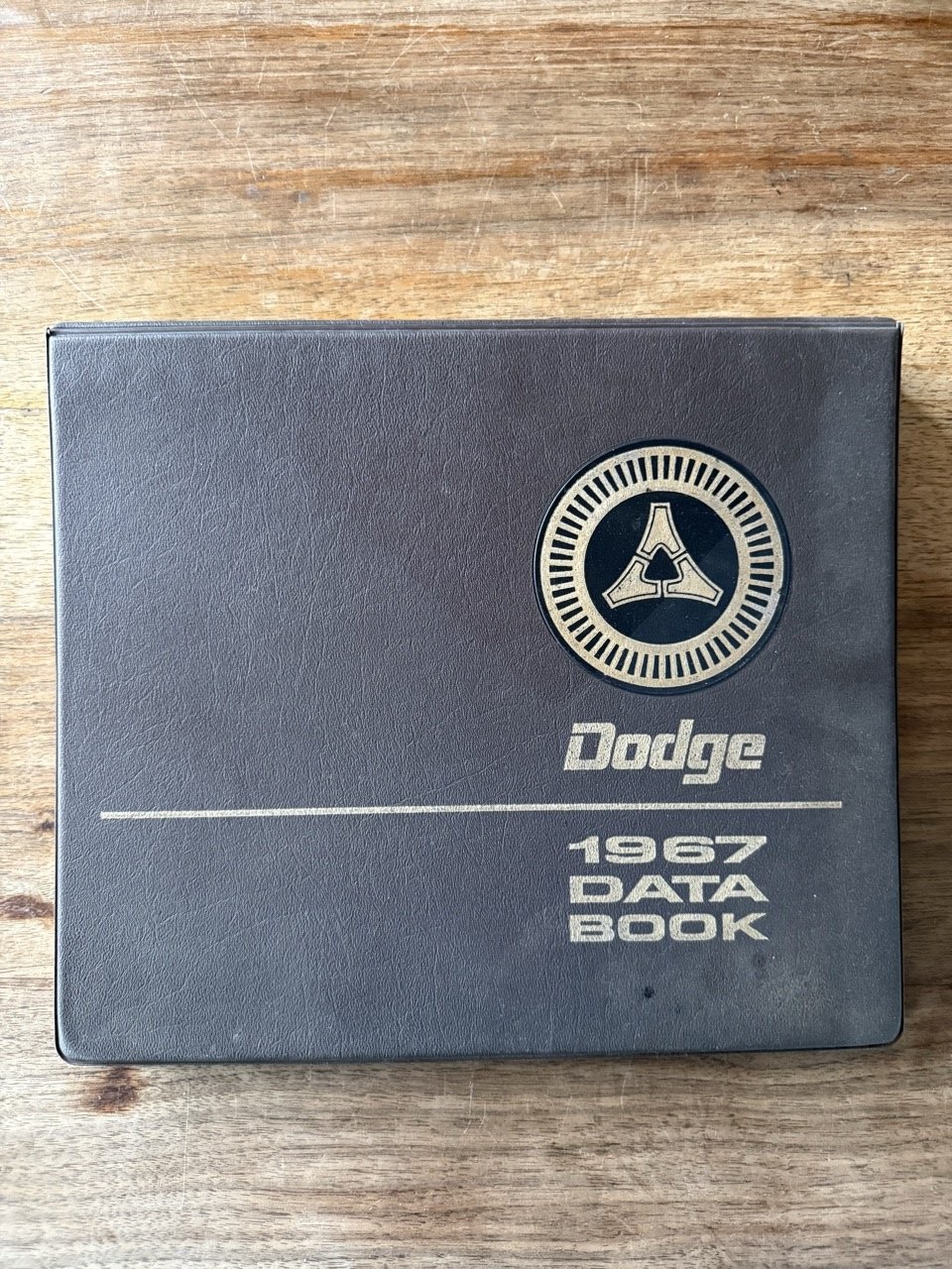Dodge Data Book 1967 (Ross Roy Inc.)