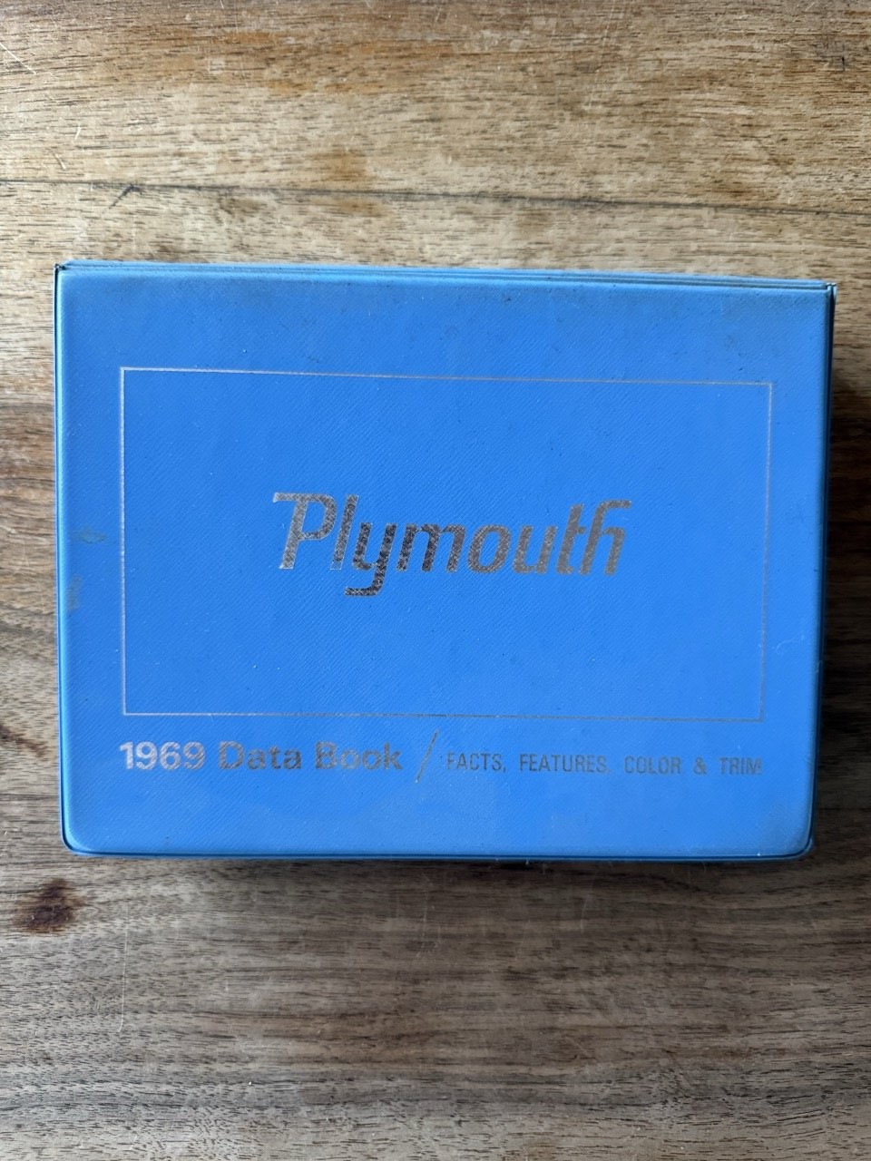 Plymouth Data Book 1969, hellblaues Vinyl