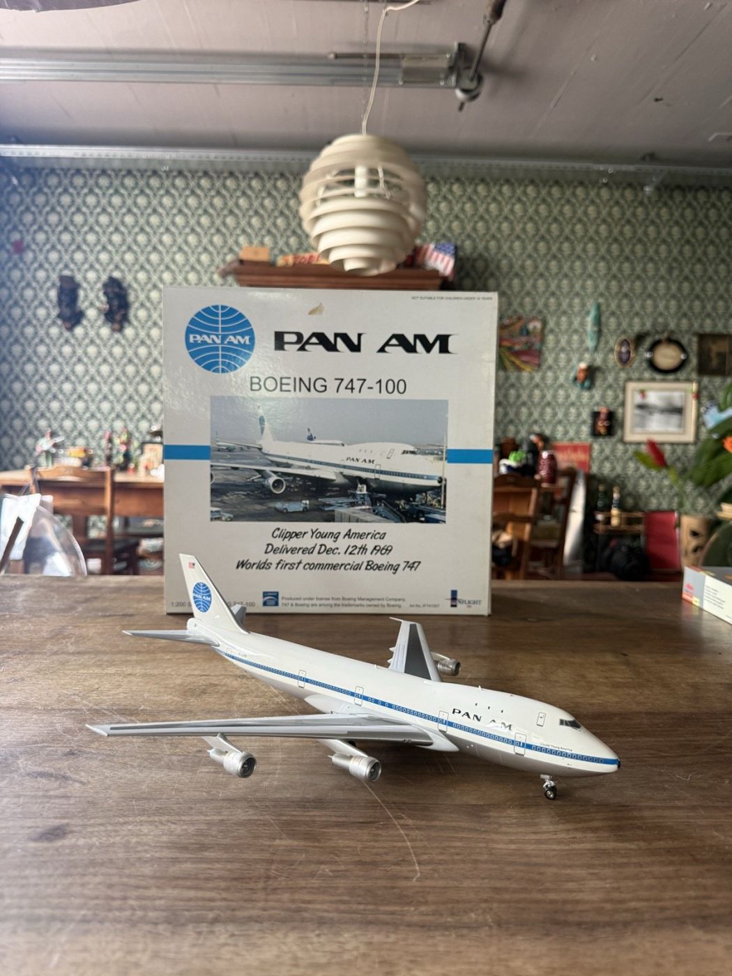 Pan Am Boeing 747-100 «Clipper Young America», 1:200