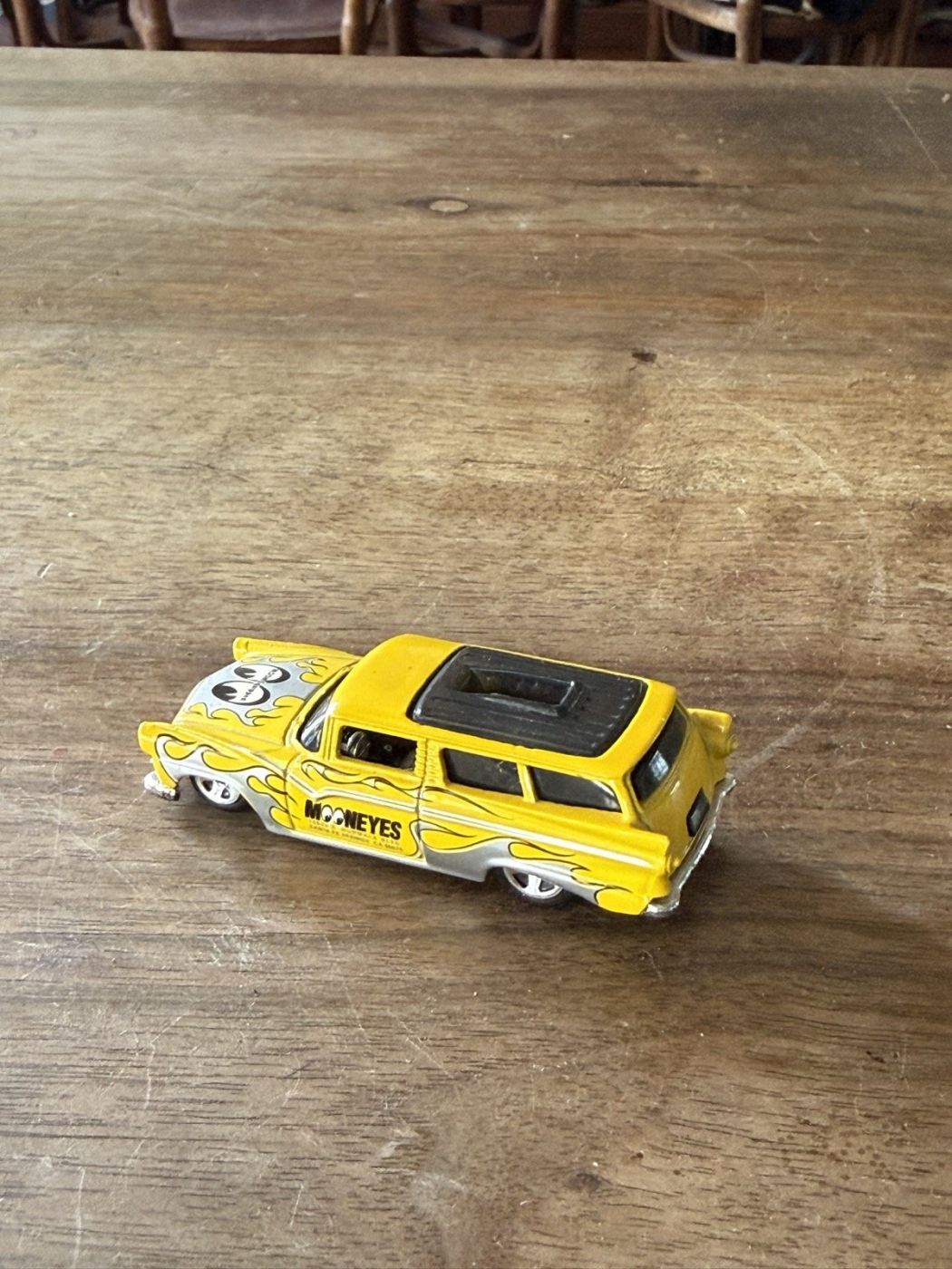 MOONEYES Station Wagon, gelb (lose)
