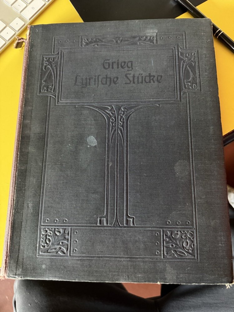 Grieg «Lyrische Stücke» · Jugendstil-Band mit Troldhaugen-Fotos