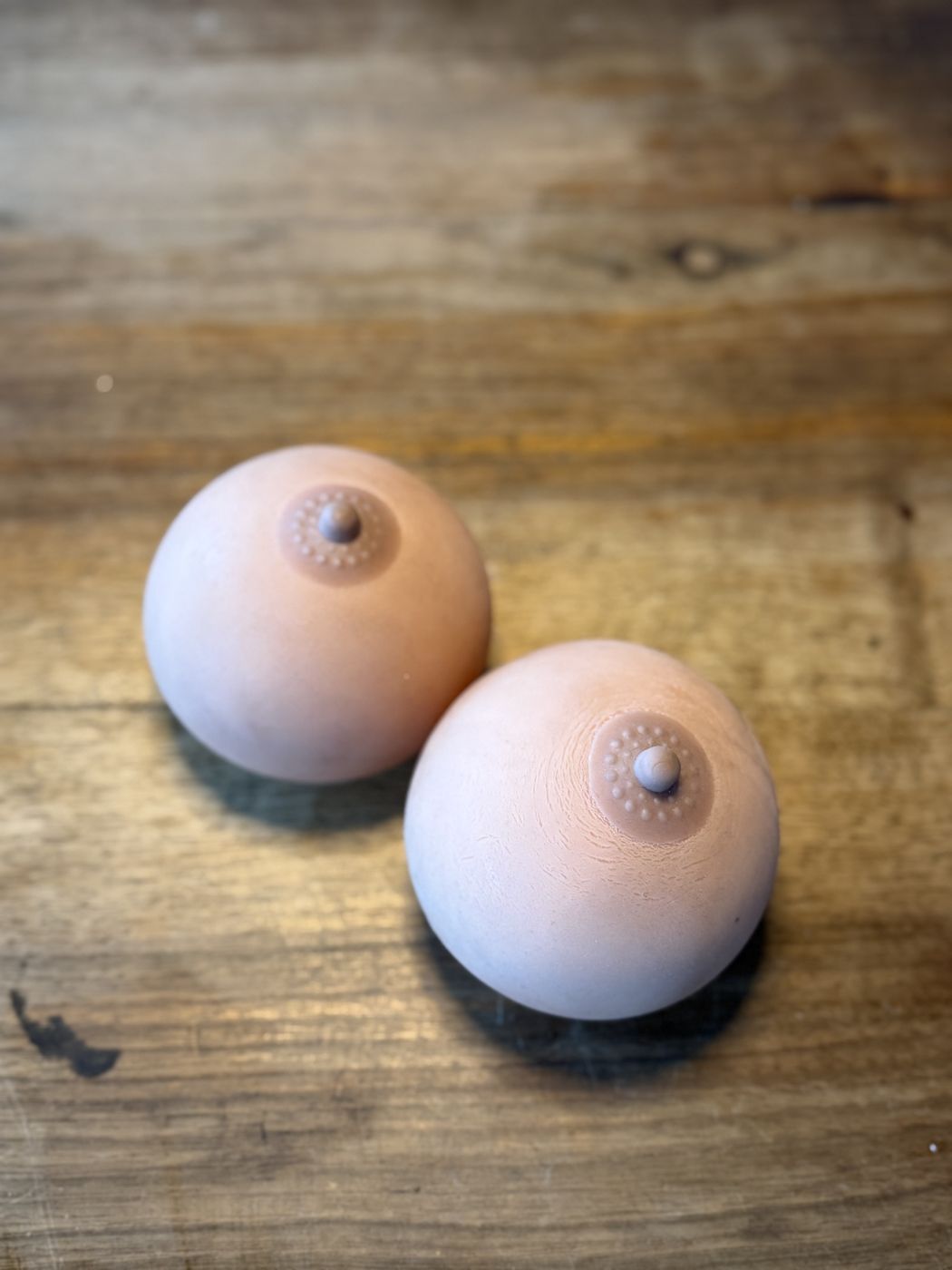 Stressbälle in Brustform · Gummi mit Flüssigkeit