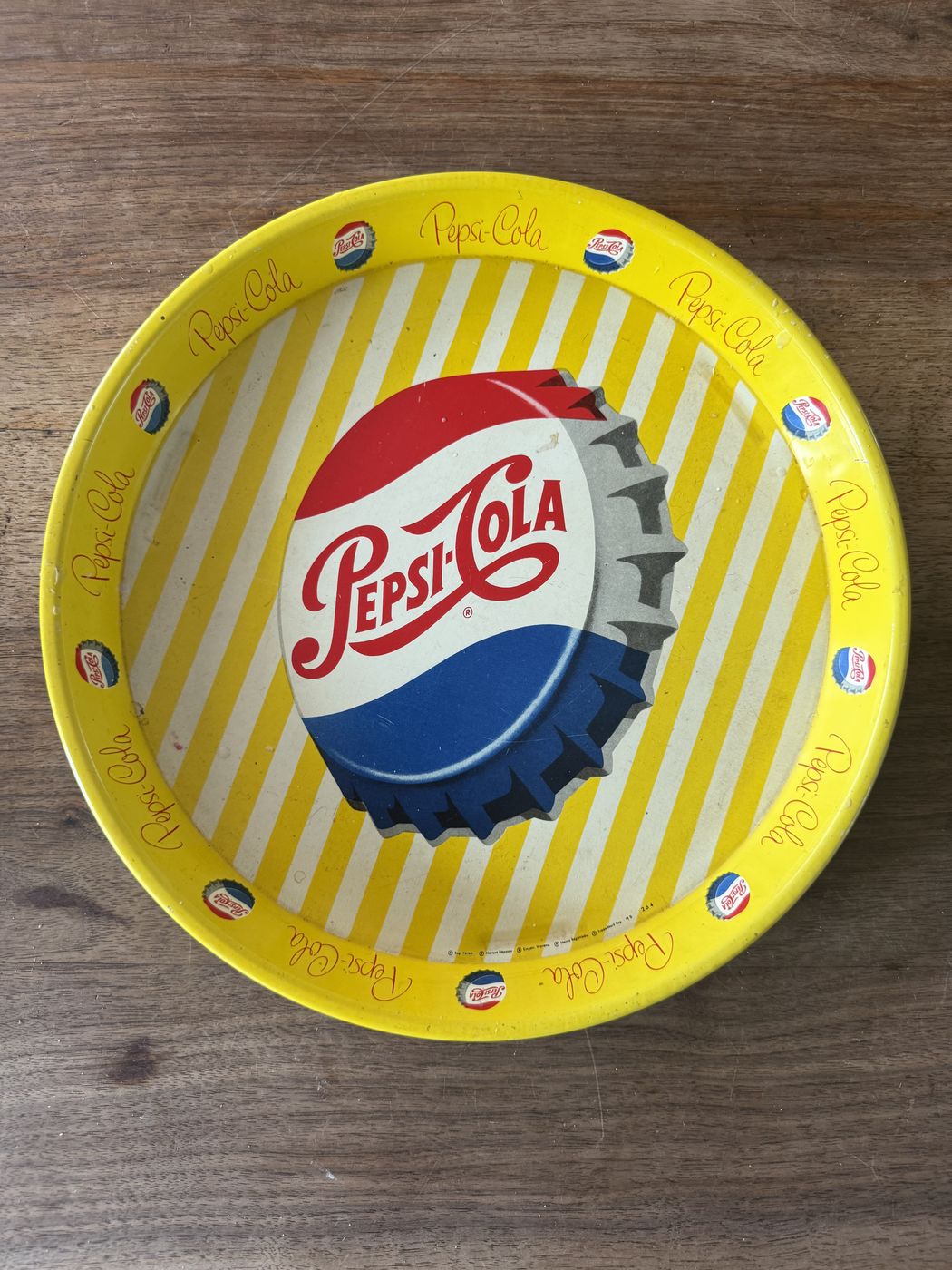 Pepsi-Cola-Tablett · Kronkorken, 26 cm