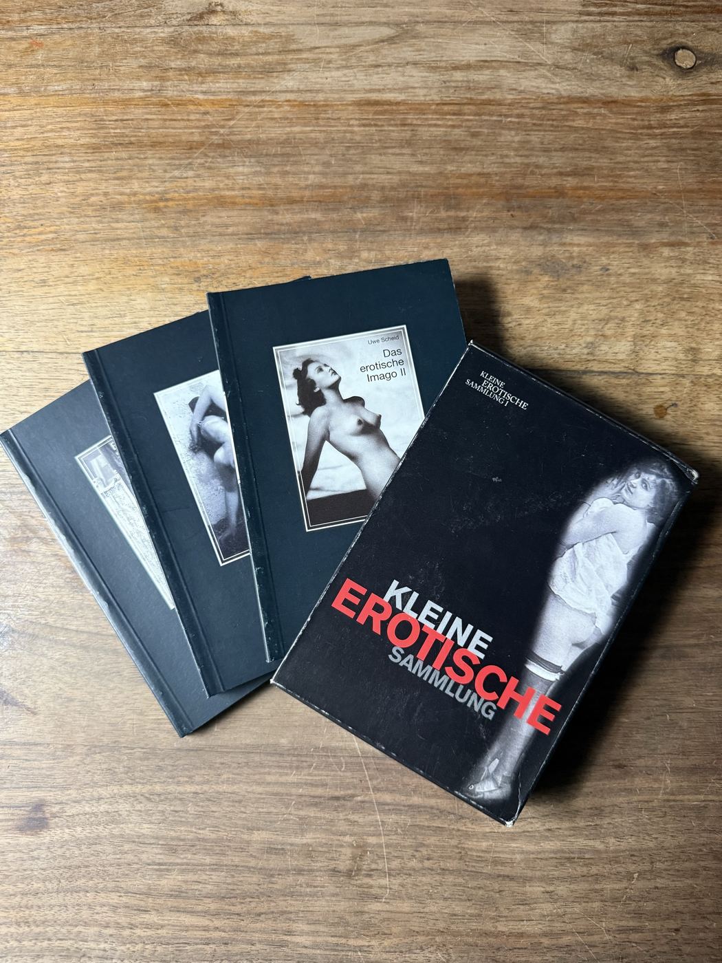 Kleine Erotische Sammlung I · Schuber mit vier Bänden