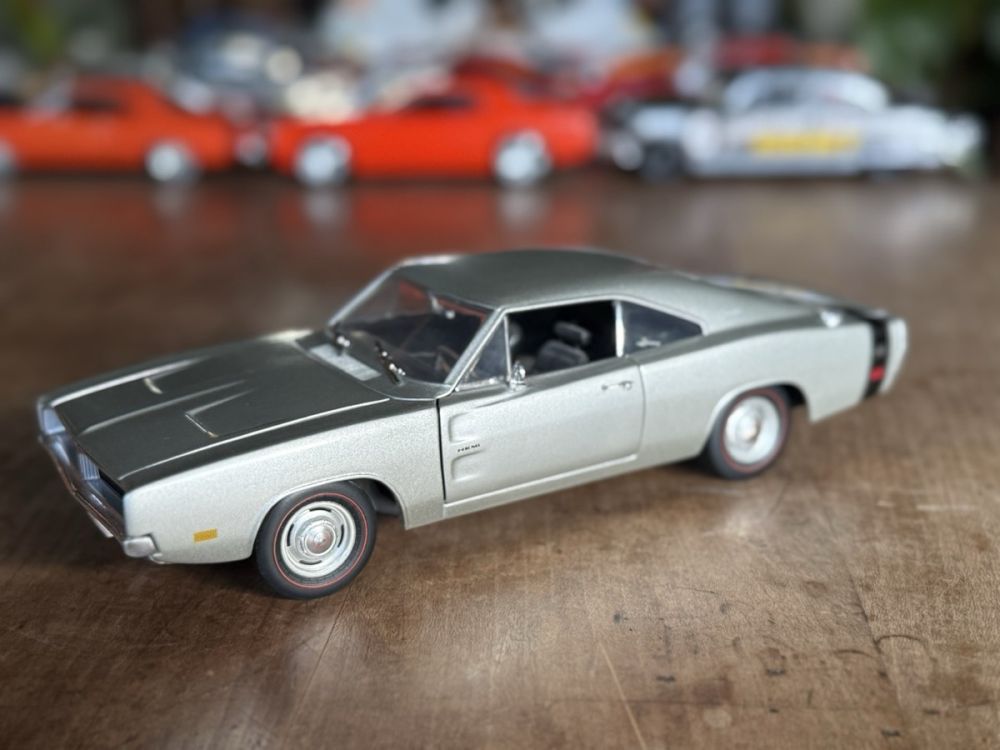 Dodge Charger R/T 1969, Silber
